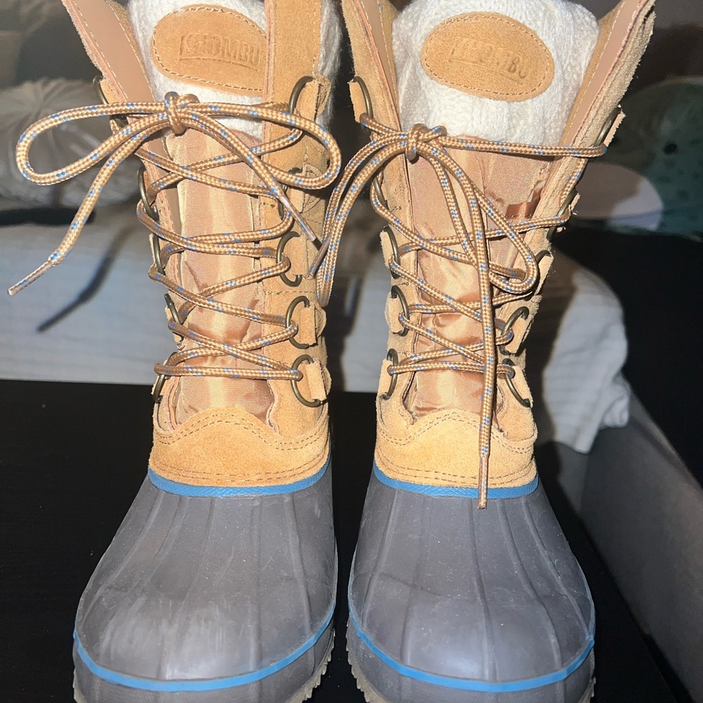 Khombu Tan and Gray Lace Up Boots